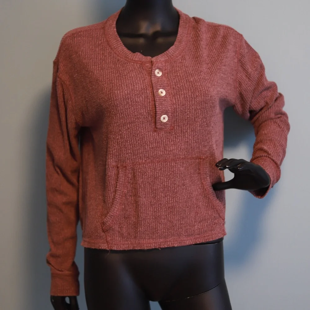 ❤️Abercrombie Essential half-button sweater - Picture 2 of 3
